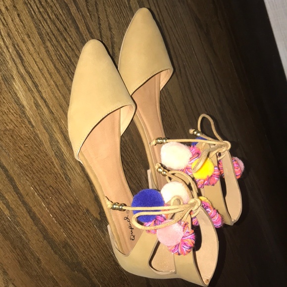 Shoes - BRAND NEW Pom Pom flats